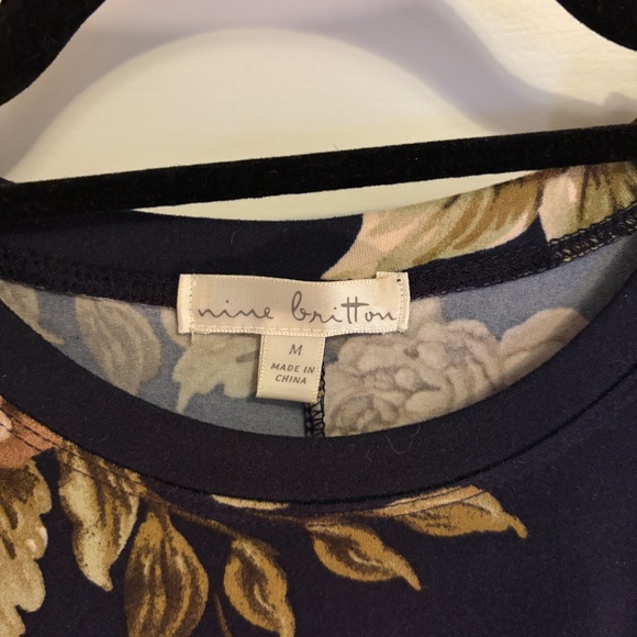 Nine Britton mid calf length patterned dress, size medium. - Picture 4 of 12